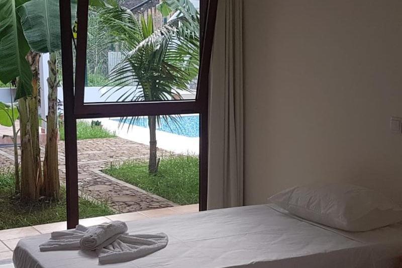 Residencial Lela D'Fermina Hotel Pombas Bagian luar foto