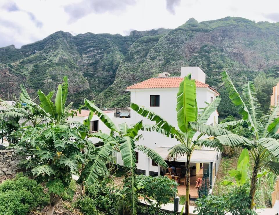 Residencial Lela D'Fermina Hotel Pombas Bagian luar foto