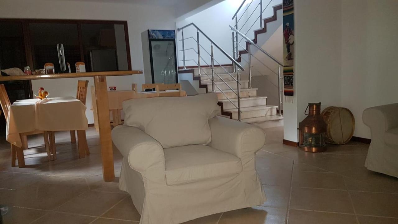 Residencial Lela D'Fermina Hotel Pombas Bagian luar foto